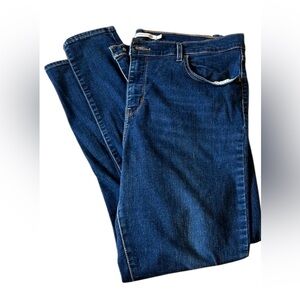 Levi’s 720 High Rise Super Skinny 34